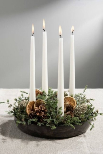 Netradiční adventní věnec - mám vlastní misku z loňska - Termíny kurzu: 25.11. 2025 od 16.30