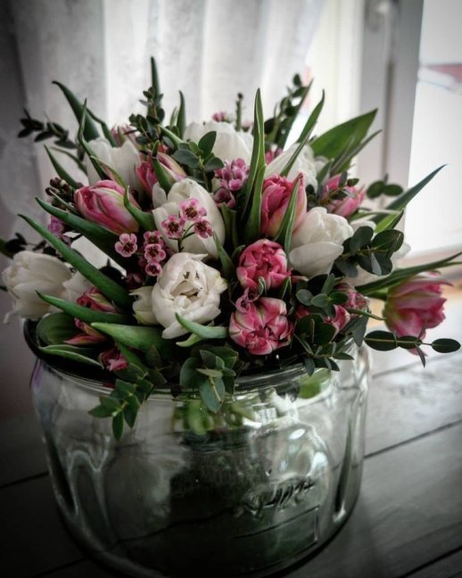 Jarní tulipánová kytice